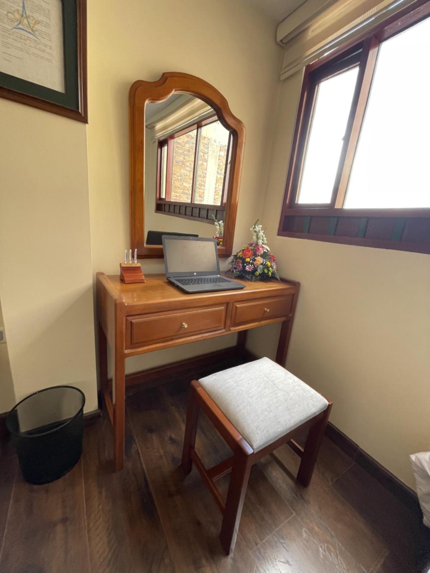 Hotel El Lago パイパ エクステリア 写真